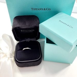 Tiffany & Co. Platinum Wedding Band 3mm sz 5.5